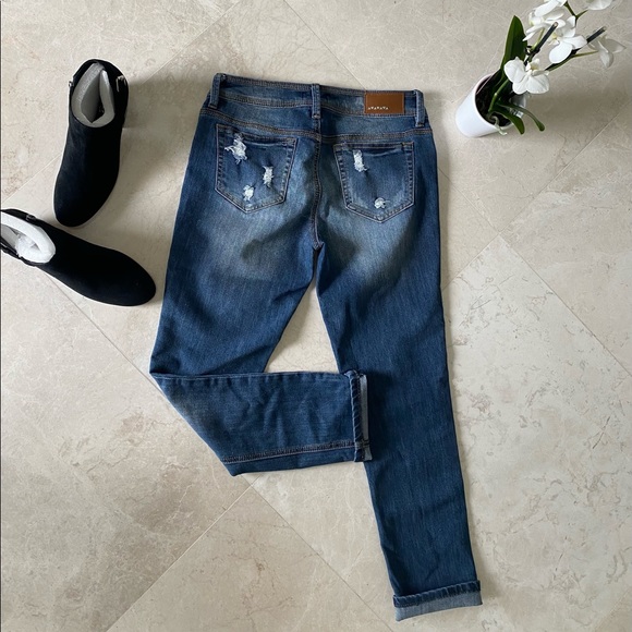 Dollhouse Jeans - Picture 2 of 4